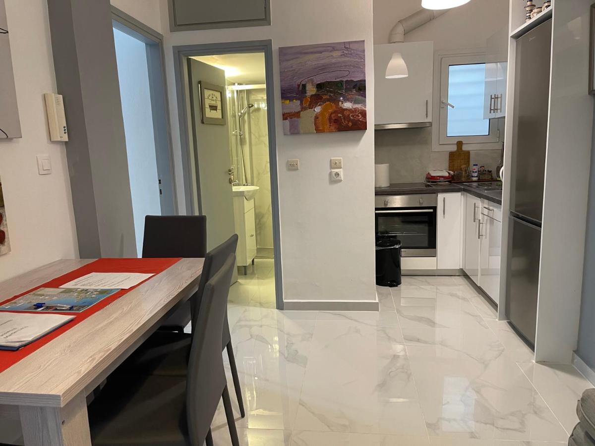 Cosy Apartment In Glyfada Center Атина Екстериор снимка